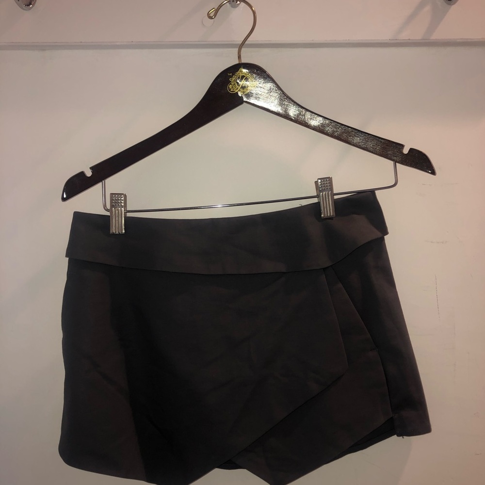 Aritzia skort